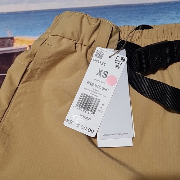 Adidas Belted Utility Shorts Size XS NWT - Picture 2 of 5